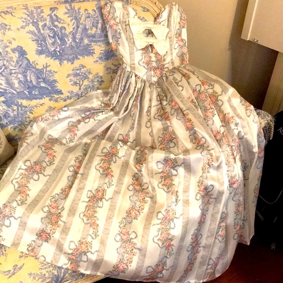 Gunne Sax Dresses & Skirts - Gunne Sax by Jessica McClintock Rare Floral Satin  Prom dress